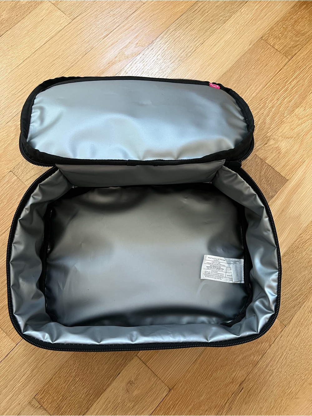 OGIO lunchbox - Picture 2 of 2